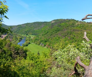 Apríl: Za zavřenými dveřmi se to konečně dotáhlo!